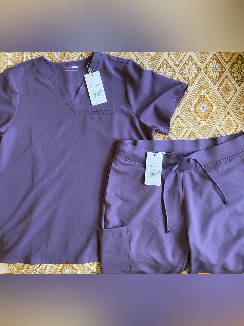 NWT Mandala Scrubs - Top and Joggers XL